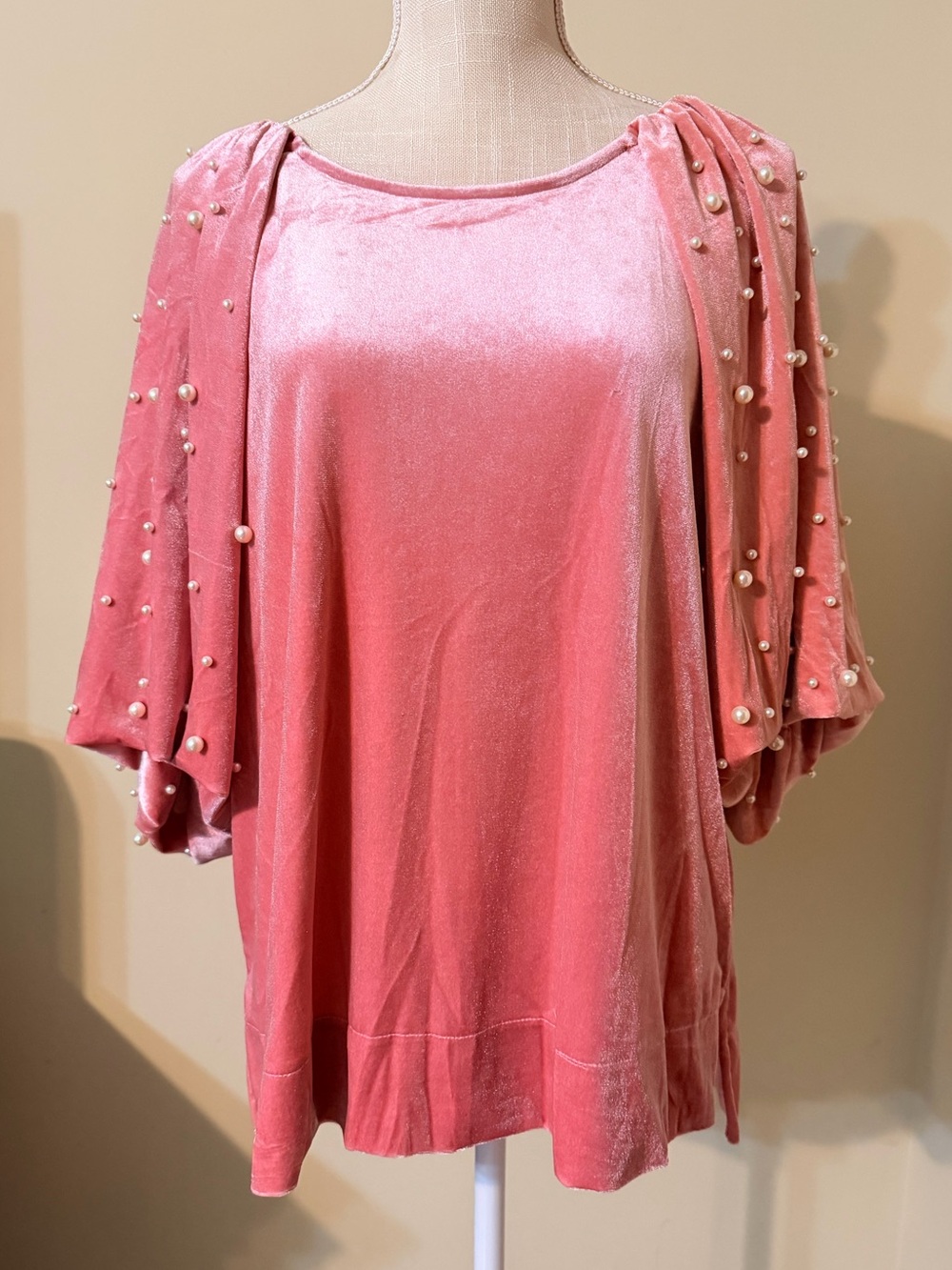 NWT Small Umgee Round neck Rose Pink Velvet Pearl-Sleeve Top